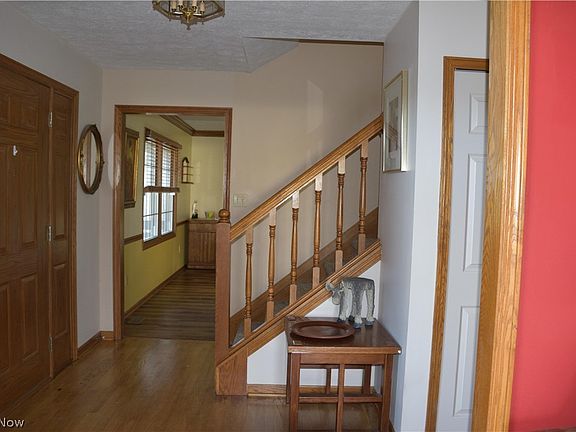 3rd image of 2285 Thoroughbred Dr