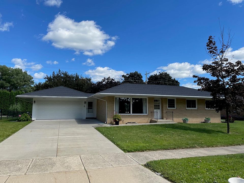 1st image of 210 Dairyland Dr