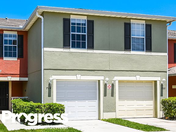 4th image of 704 Cresting Oak Cir #52