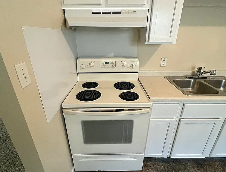 550 S Wayne St — Photo 5