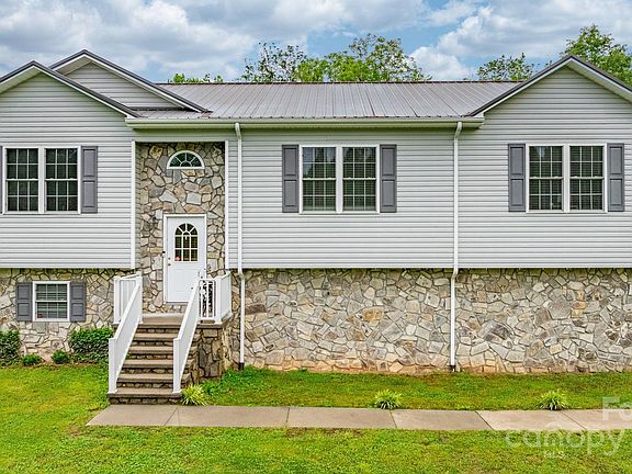 4th image of 2325 Merts Way SE