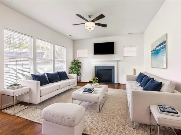 2007 Jehu St, Suffolk, VA 23435