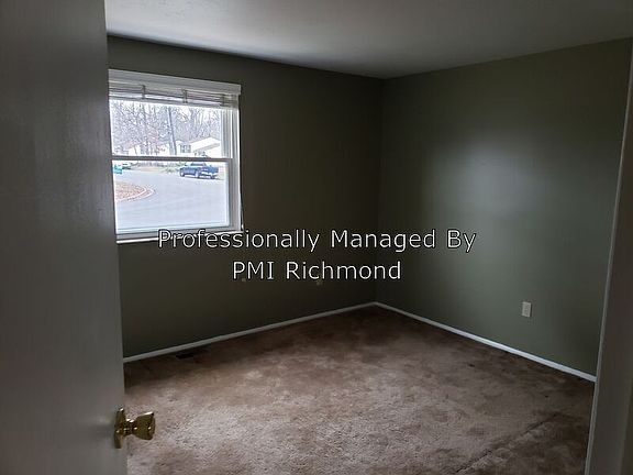 5th image of 4921 Daffodil Cir