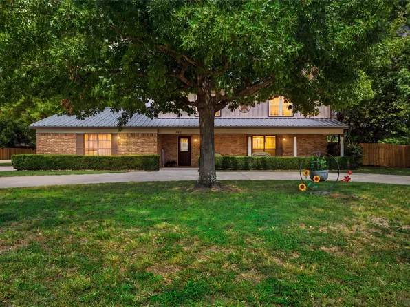 703 S Colorado St, Whitney, TX 76692