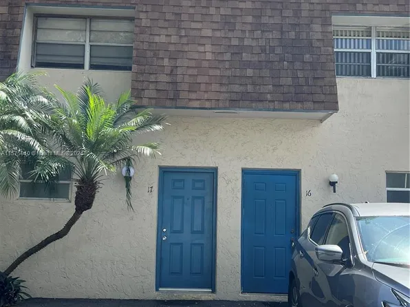 15385 S Dixie Hwy APT 17, Palmetto Bay, FL 33157