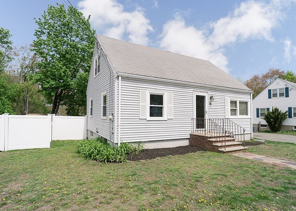 1st image of 367 Lynnfield St
