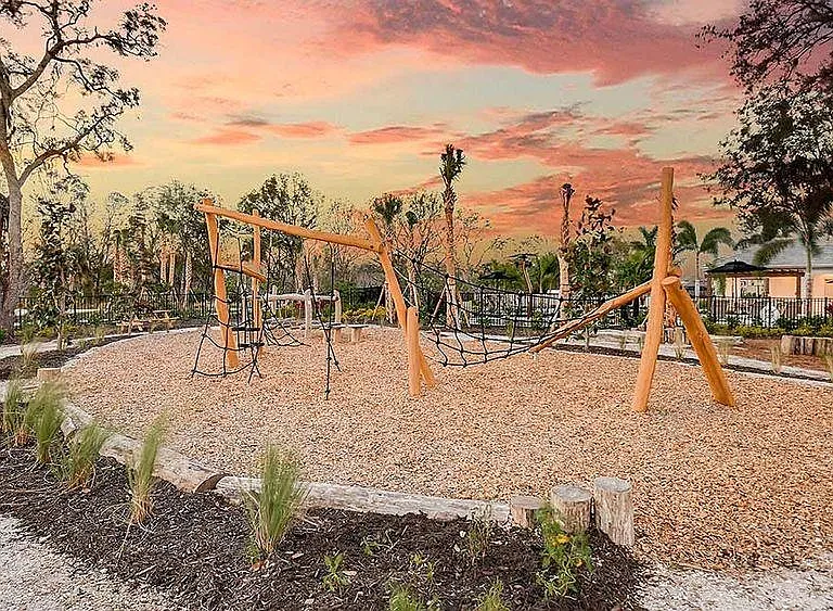 15013 Shady Palms Ln — Photo 32
