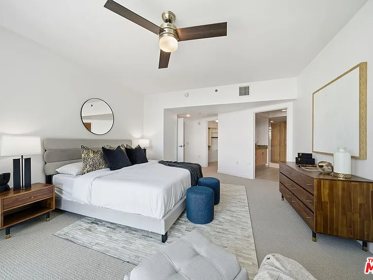 13650 Marina Pointe Dr #1603 — Photo 32