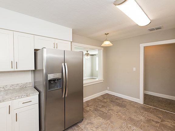 3rd image of 1421 Fern Pl