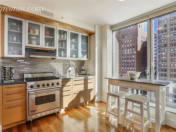4th image of 30 Little West St #15E