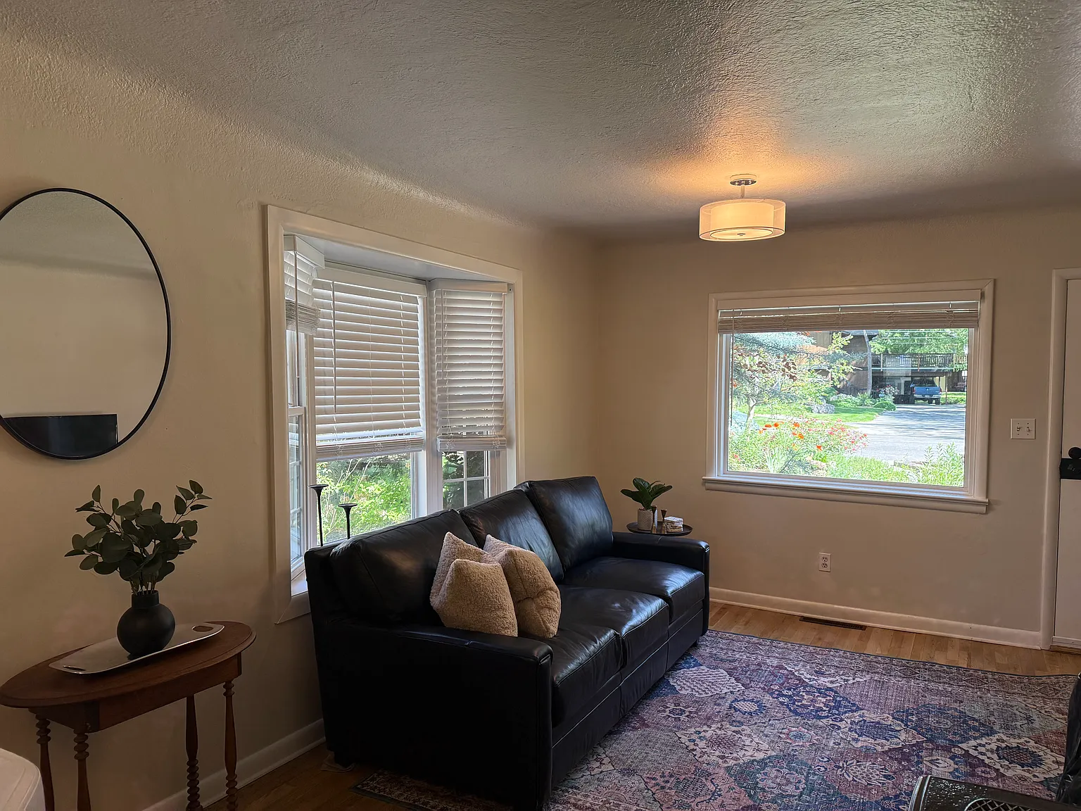1 bed, 943 sqft, $1,800 — Photo 4