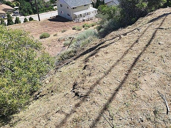 5th image of McCloud Dr Vic Littlehor