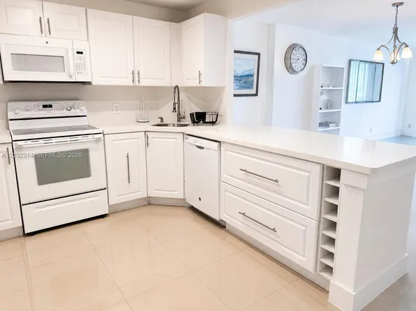 1865 S Ocean Dr, Hallandale Beach, FL