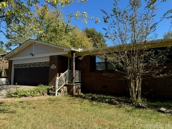 22 Oakwood Dr, Cabot, AR 72023