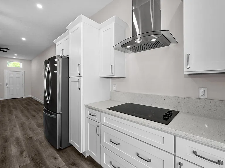19-web-or-mls-Kitchen 5_07042026