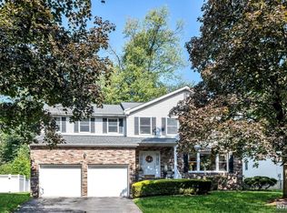 24 Bock Dr, River Vale, NJ 07675