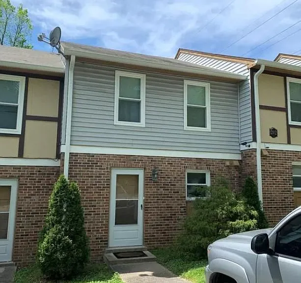 282 McGavock — Photo 4