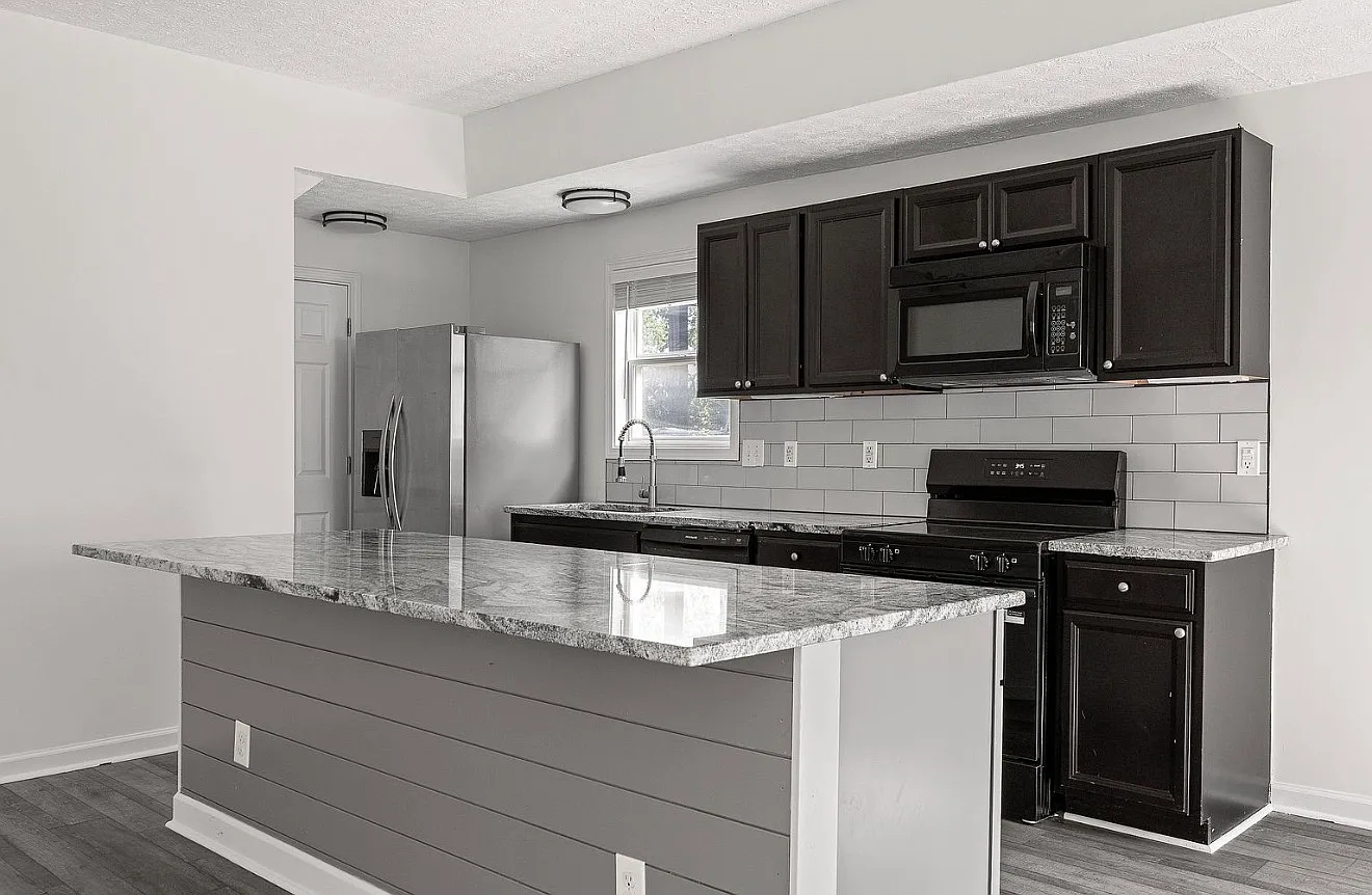 1 bed, 2450 sqft, $2,499 — Photo 2