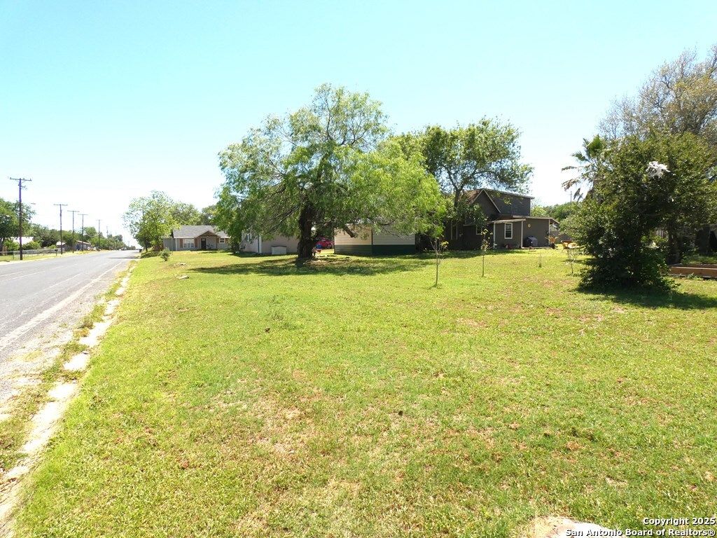 Apartment in Beeville, Bee - View 4