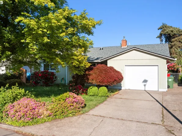 742 Oregon Way, Woodburn, OR 97071