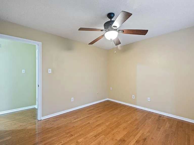 9719 Godstone Ln — Photo 15