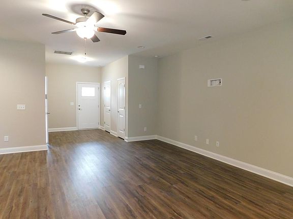 2nd image of 3754 Summerline Ln NE
