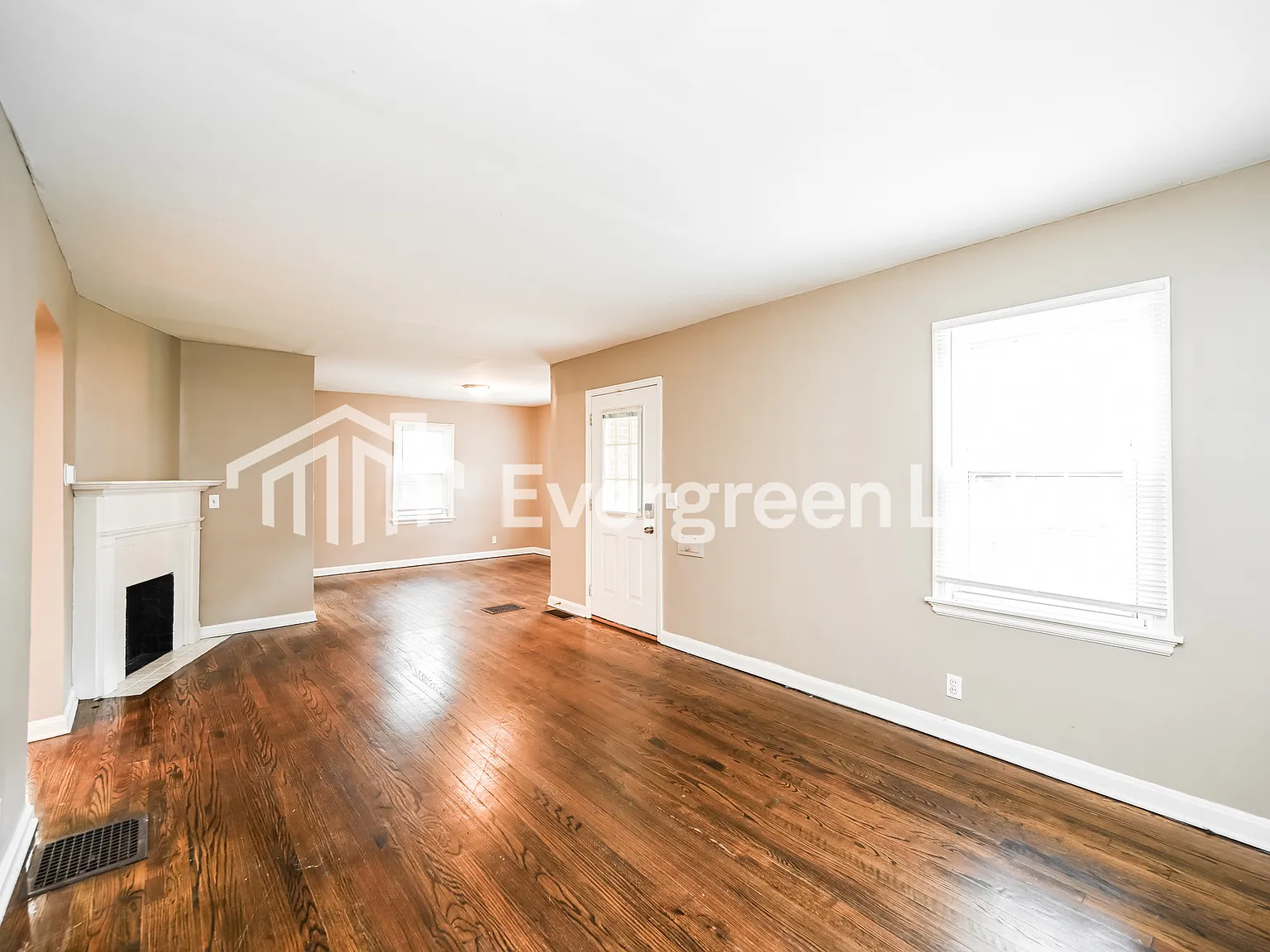 3 bed, 1.0 bath, 1640 sqft, $1,545 — Photo 4