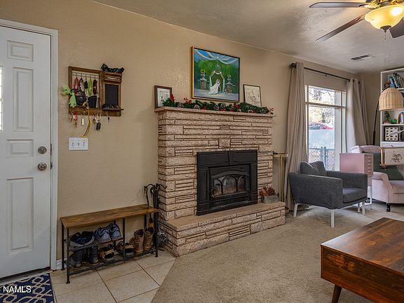 4th image of 3104 N Park Dr