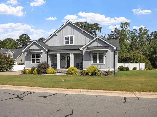 516 W Franklin St, Zebulon, NC 27597