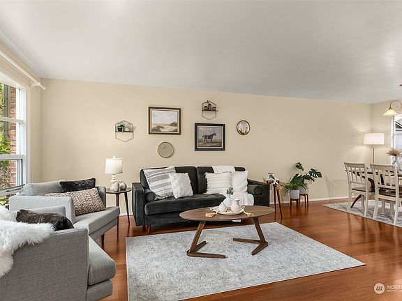 4th image of 1420 Bellevue Way SE #7