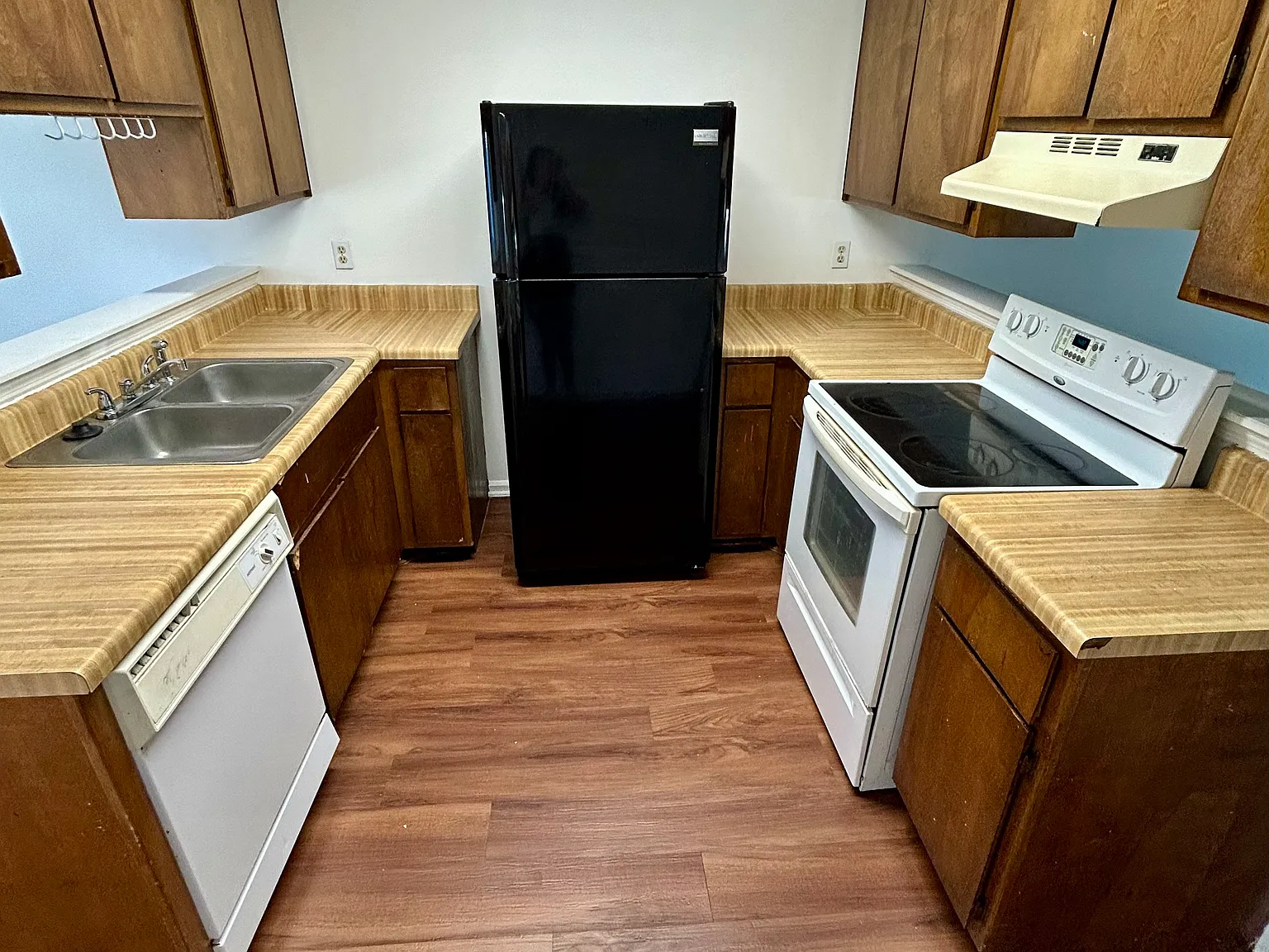 2 bed, 750 sqft, $1,400 — Photo 2