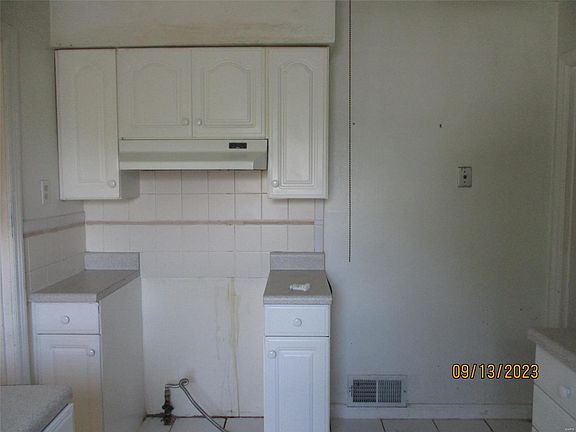 4th image of 9401 Kathlyn Dr