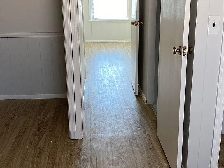 27050 Drakefield Ave — Photo 14