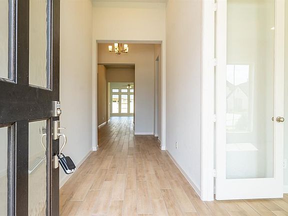 3rd image of 6015 Painted Plains Ln