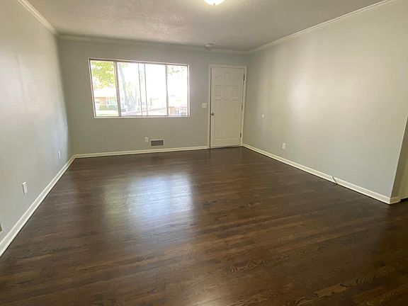 3rd image of 8526 Garfield Ave