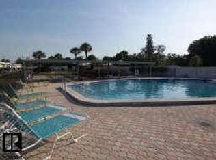 250 Rosery Rd NW APT 203, Largo, FL 33770