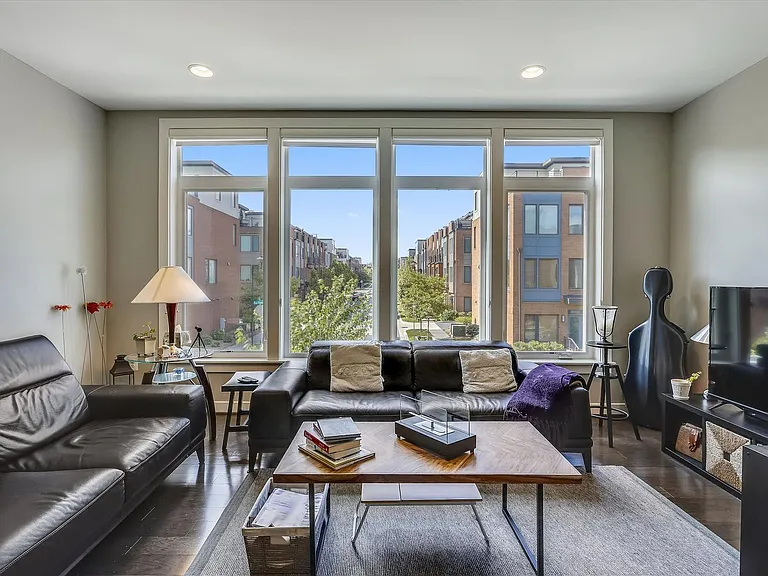 8052 Red Hook St — Photo 5