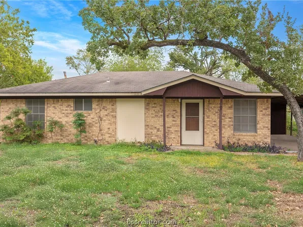 2407 Woodville Rd, Bryan, TX 77803