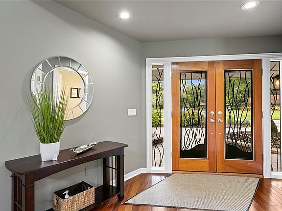 4th image of 4333 Carrollwood Village Dr