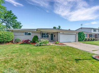 12021 Diegel Rd, Warren, MI 48093