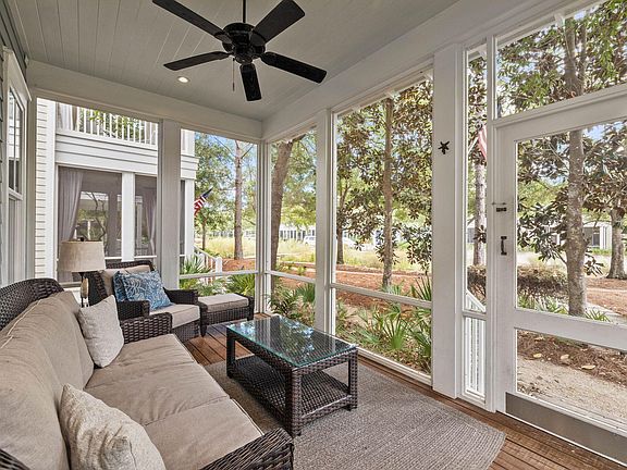 4th image of 104 W Summersweet Ln