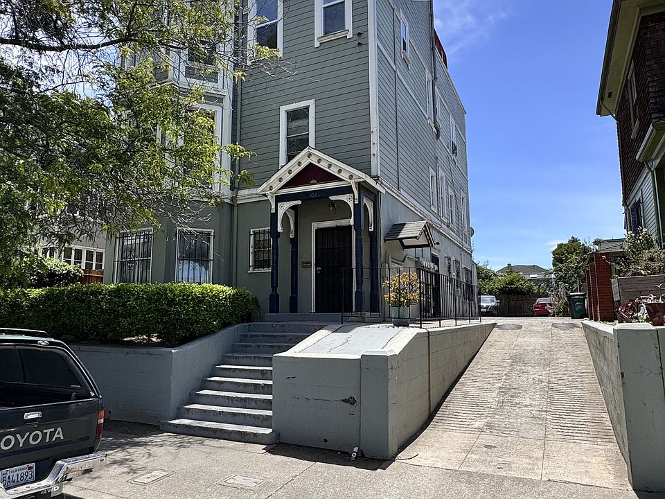 1st image of 1021 18th St APT 5