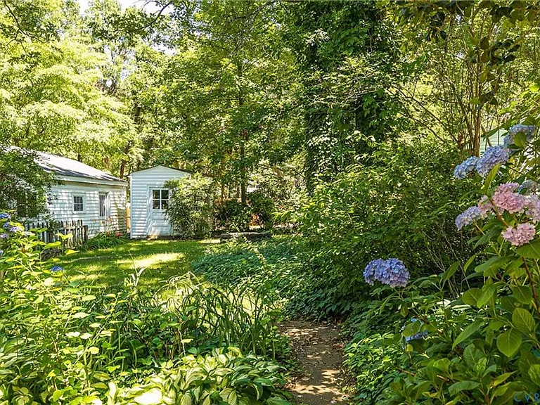 1025 Taylor Ave — Photo 22