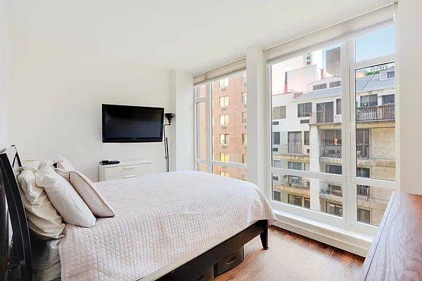 Rented by Compass | media 12