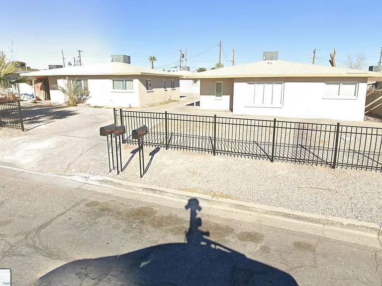 1721 Linden Ave — Photo 13