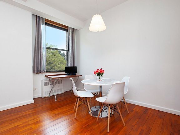 4th image of 260 Broadway #5A