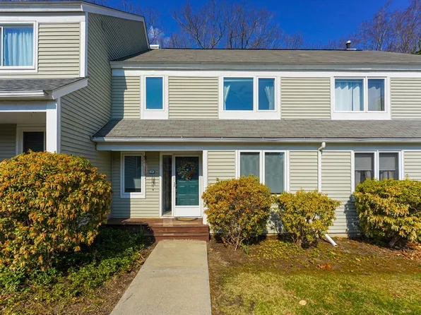 70 Stone Ridge Rd, Franklin, MA 02038