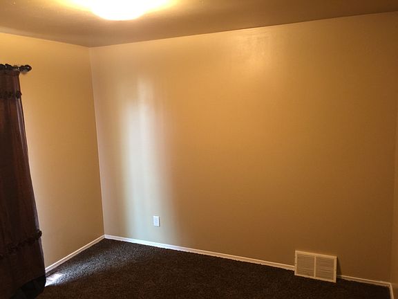 4th image of 6051 Whitefield St