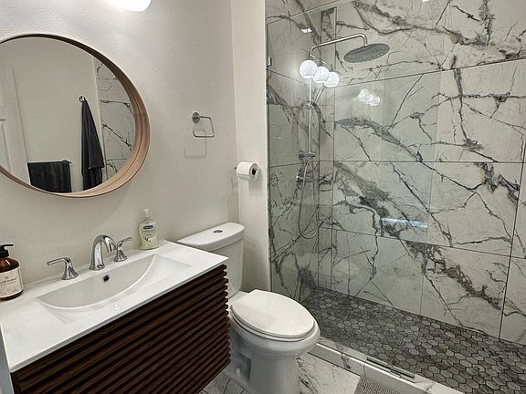 Main bath. Attached to the master bed.