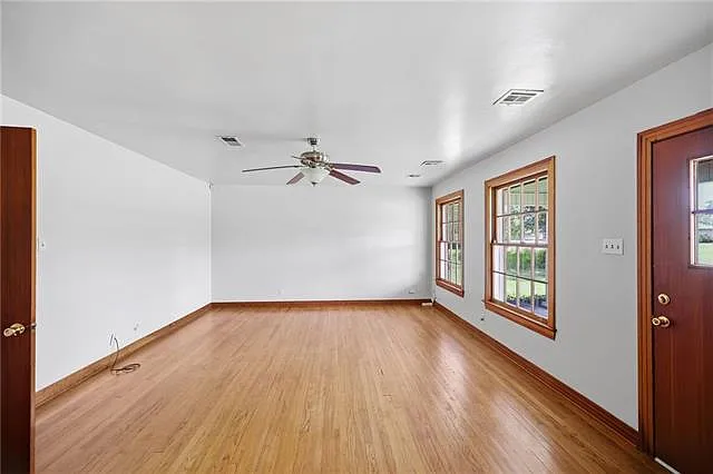 301 N Ellzey St — Photo 8